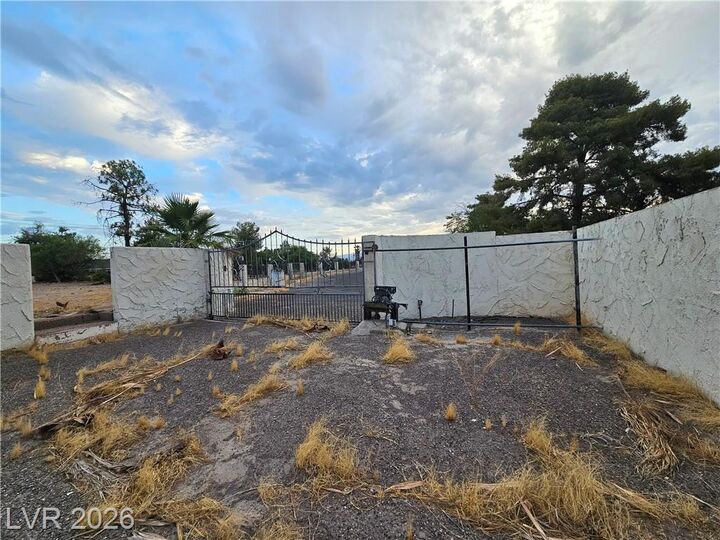 Property Photo:  3115 East Viking Road  NV 89121 