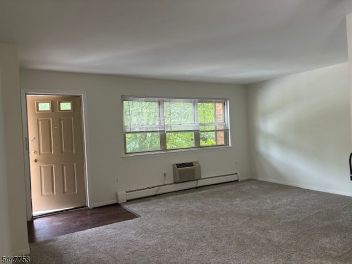 Property Photo:  117 Treetop Ct 61  NJ 07403 