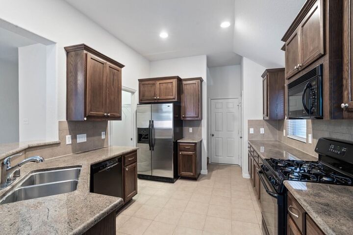 Property Photo: 4327 Wellington Grove Lane TX 77494