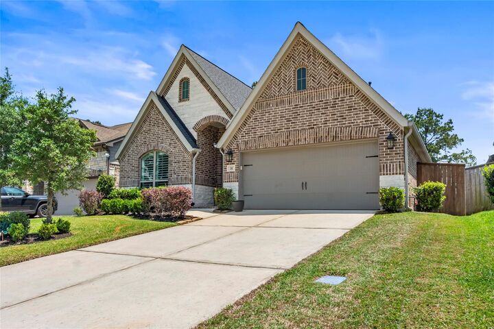 Property Photo: 242 Crest Sights Drive TX 77316