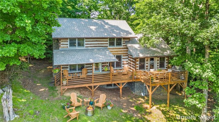 Property Photo: 381 Yellow Bear Road NC 28684
