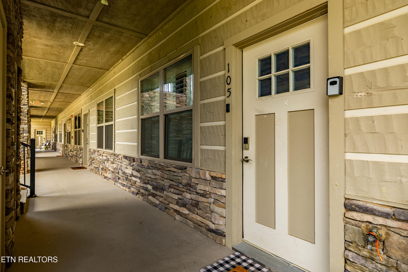 Property Photo: 338 Shooting Star Loop 105 TN 37882