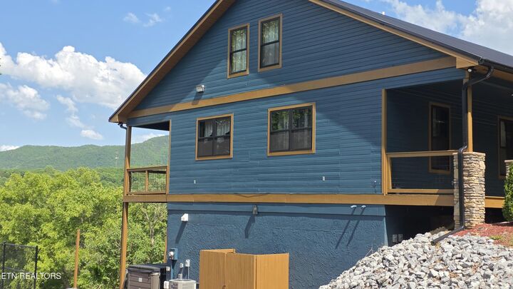 Property Photo: 3369 Robeson Rd TN 37862