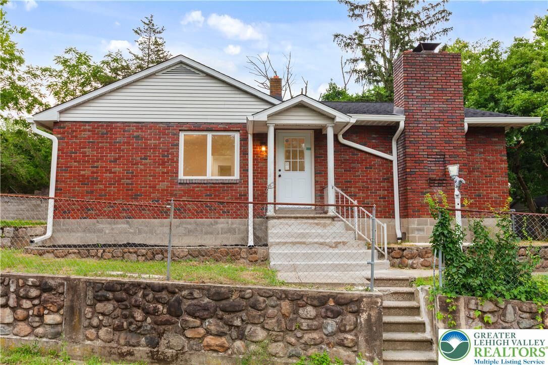 Property Photo: 7045 Cemetery Road PA 18013