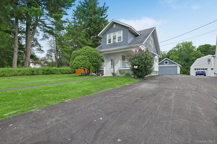 Property Photo:  118 Gladstone Avenue  NY 12586 