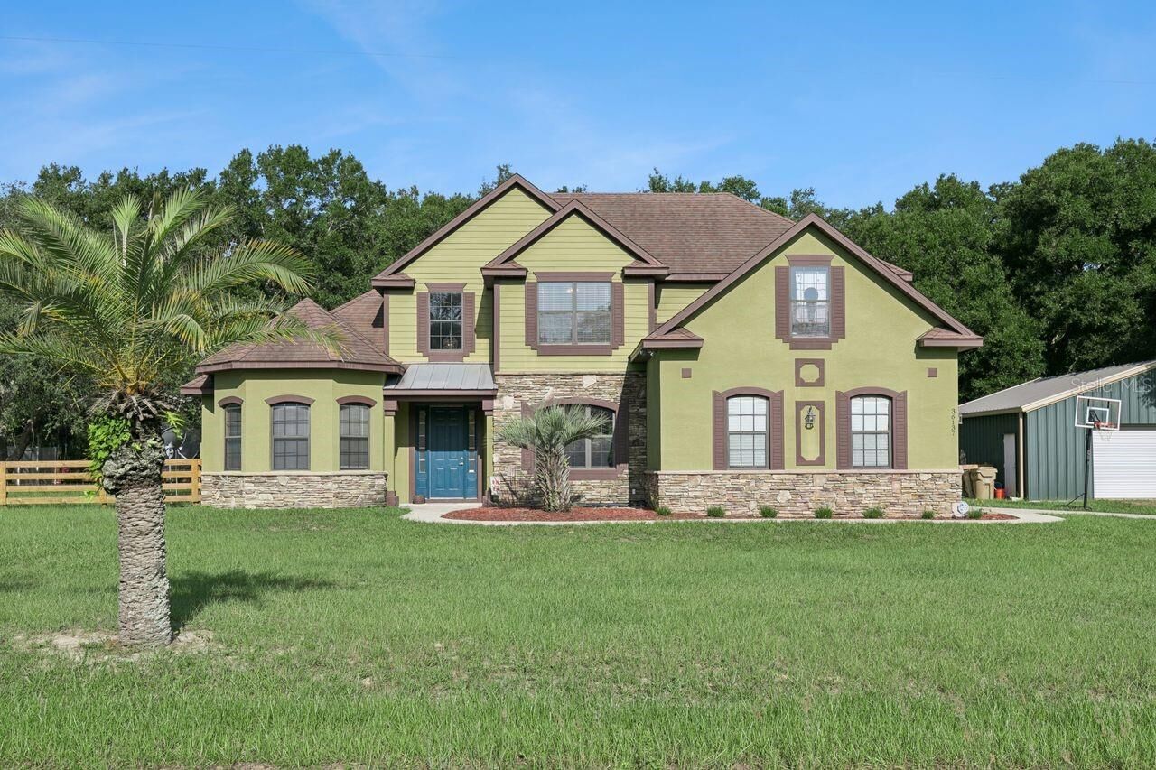 Property Photo: 36137 Mattawan Drive FL 32736