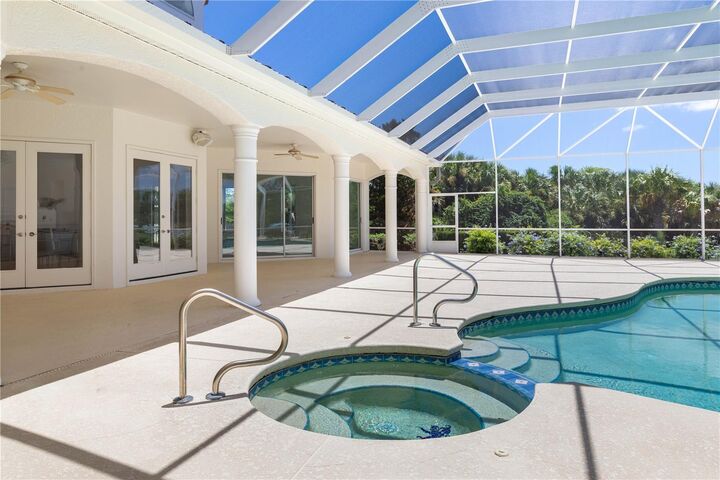 Property Photo: 1 Capri Court FL 32137