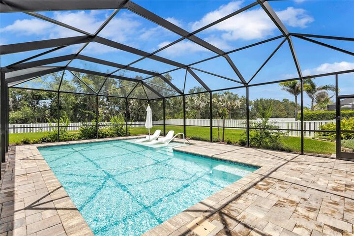 Property Photo: 1436 Hickory View Circle FL 34219