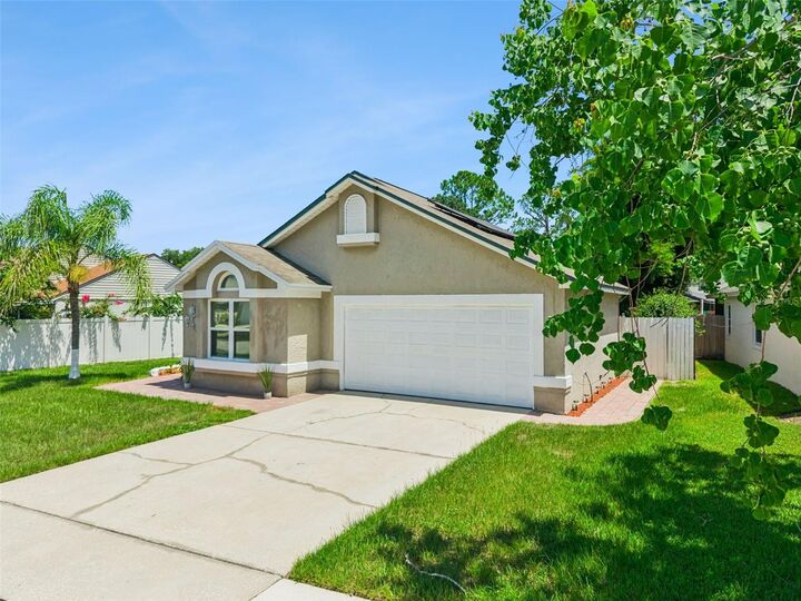 Property Photo: 848 Heather Glen Circle FL 32746