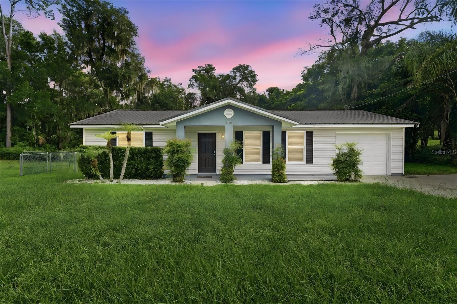 Property Photo:  368 E Chelsea Street  FL 32724 