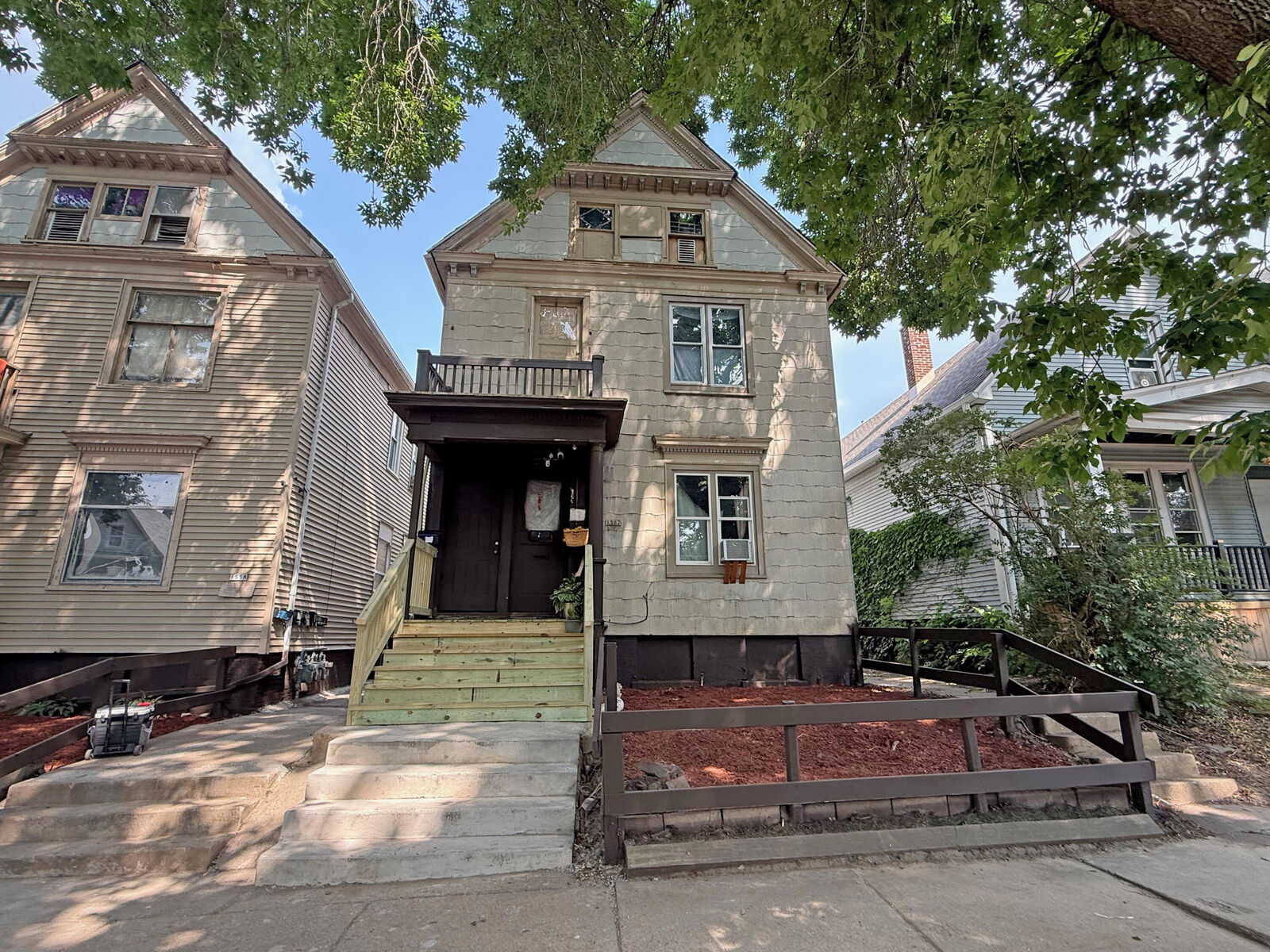 Property Photo: 1560 S 24th St WI 53204