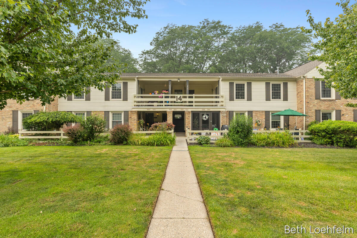 Property Photo: 2551 Abbington Drive SE MI 49506