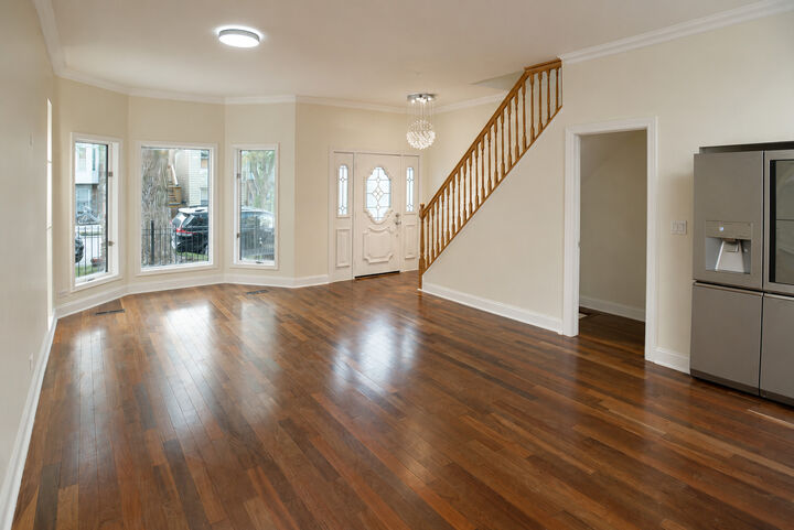 Property Photo:  3017 S Canal Street  IL 60616 