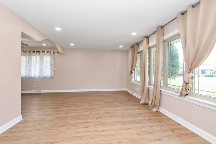 Property Photo: 16725 Oleander Avenue IL 60477