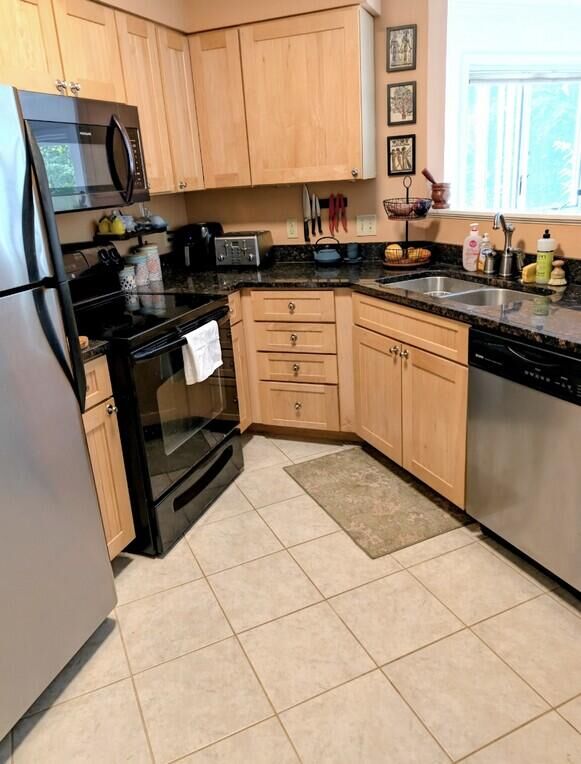 Property Photo: 13 Back Cove Estates Road 13 ME 04103