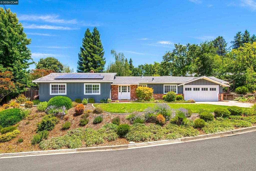 Property Photo: 3151 Sandalwood Ct CA 94549