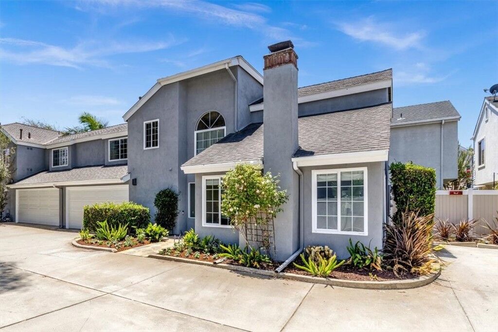 Property Photo:  2626 Santa Ana 3  CA 92627 