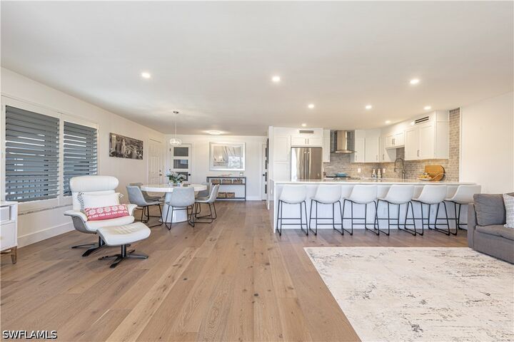 Property Photo:  2880 Gulf Shore Boulevard N 509  FL 34103 