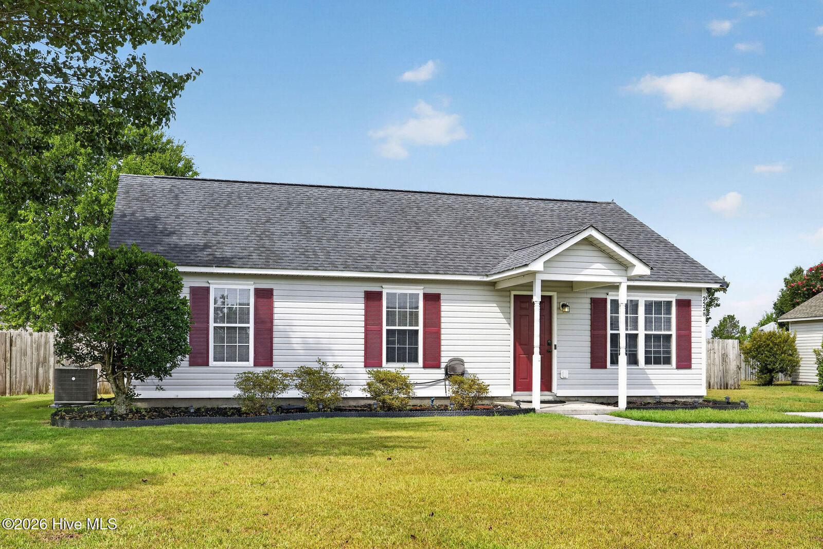 Property Photo:  2528 Bradfield Court  NC 28411 