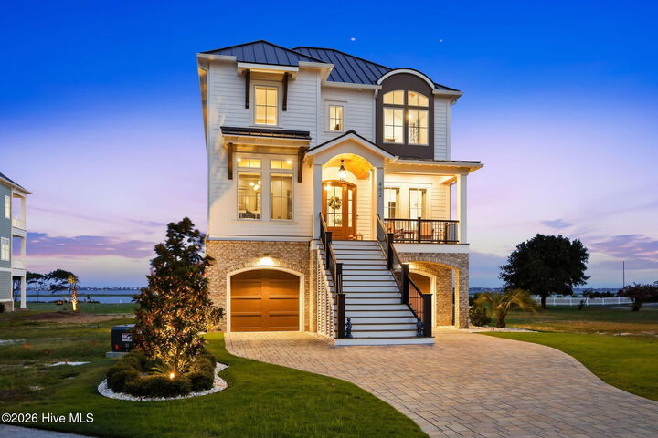 Property Photo: 402 Kensington Place NC 28570