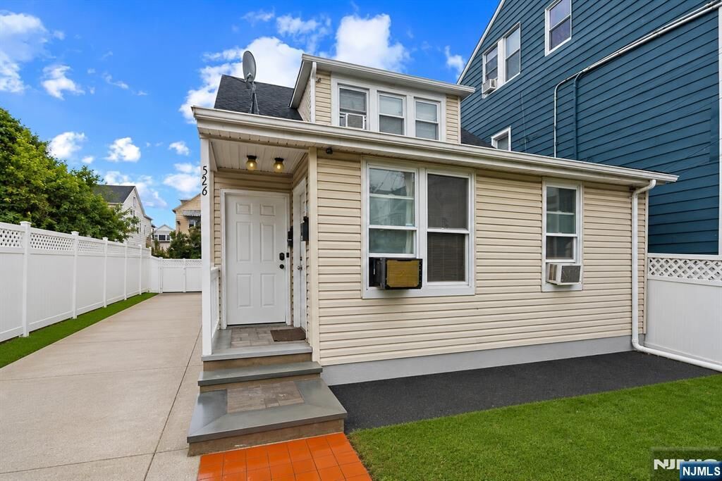 Property Photo: 526 E 25th Street NJ 07514