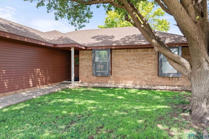 Property Photo:  2124 Country Meadows Drive  NM 88101 