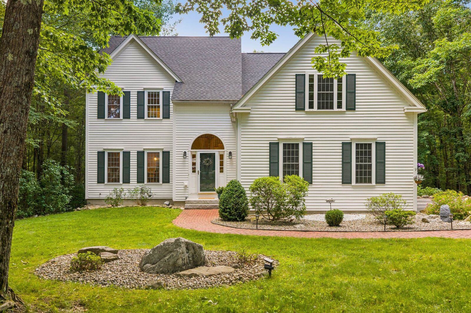 Property Photo: 14 Whittier Drive NH 03304
