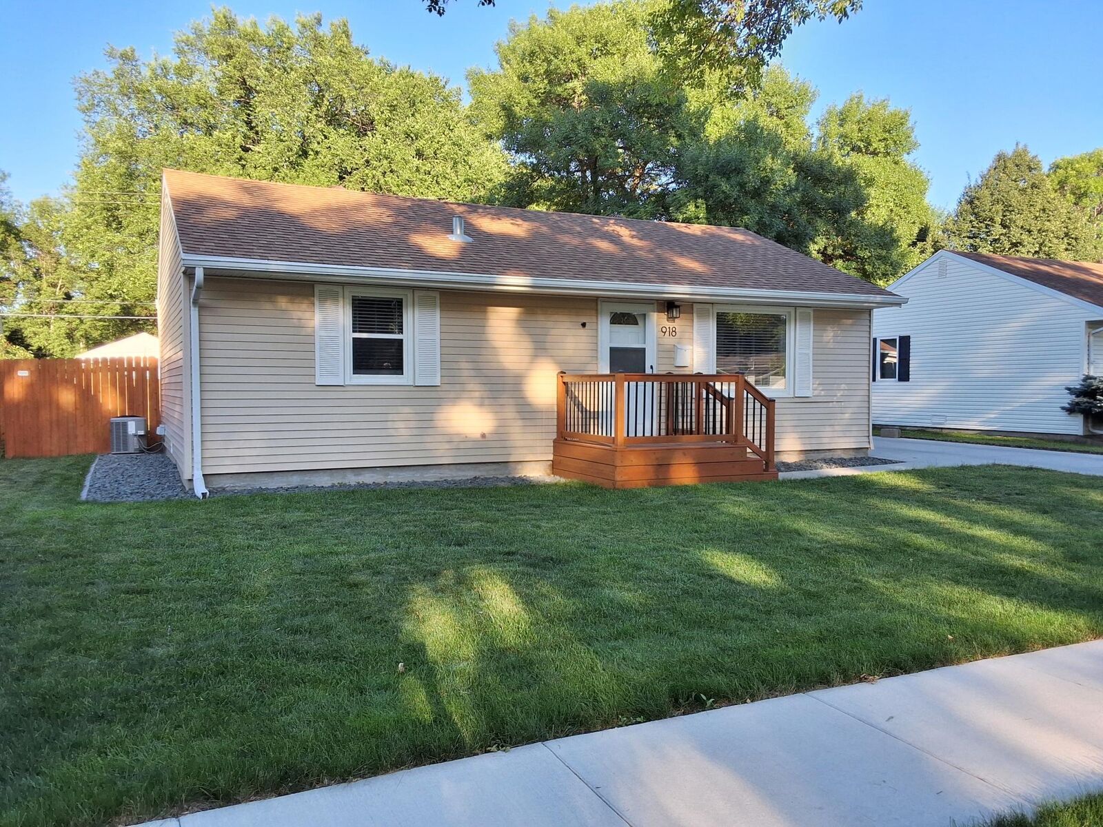 Property Photo:  918 21st Street S  ND 58103 