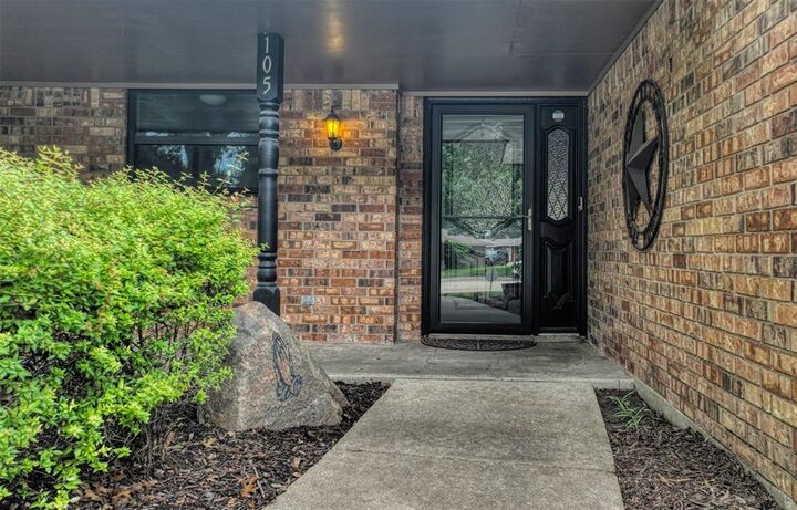 Property Photo: 105 Santa Fe Circle TX 75165