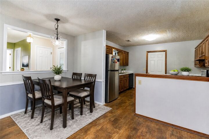 Property Photo: 1013 W Linden Street AR 72756