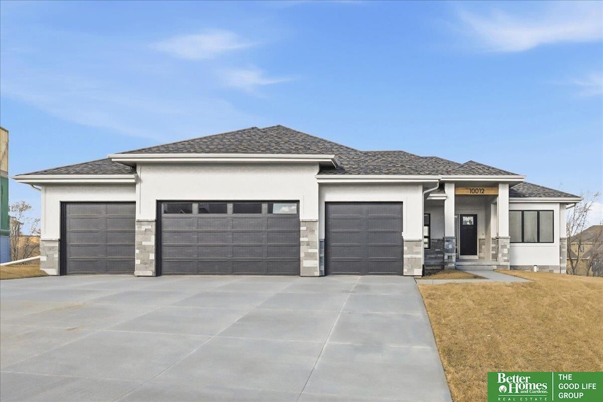 Property Photo:  10715 S 220th Street  NE 68028 