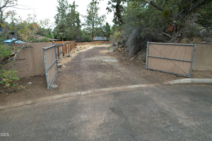 Property Photo:  20686 Hawkin Place  OR 97701 