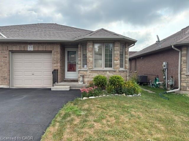 49 Millcroft Drive — photo 1