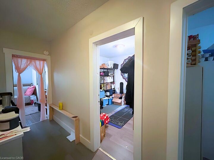Property Photo: 9B Wentworth Street N Upper ON L8L 5T8