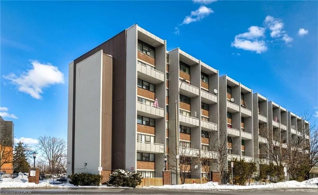 Property Photo:  2121 Roche Alley 514  ON L5K 2C7 