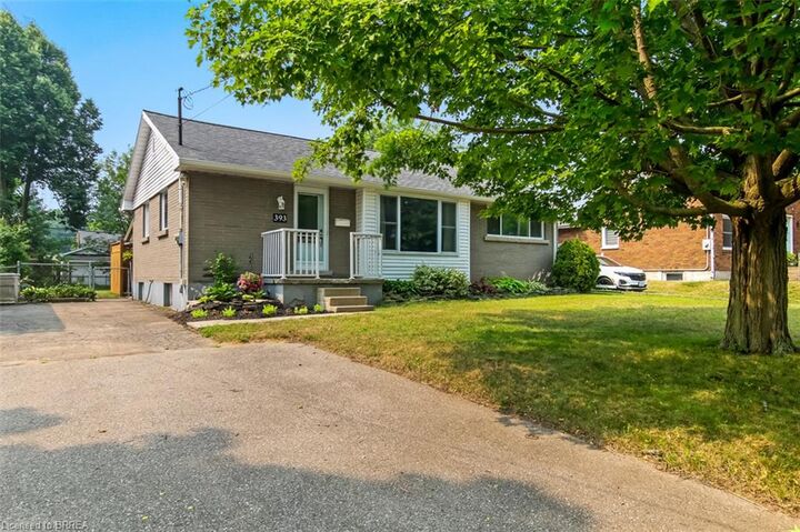 Property Photo: 393 Marlborough Street ON N3S 4V4