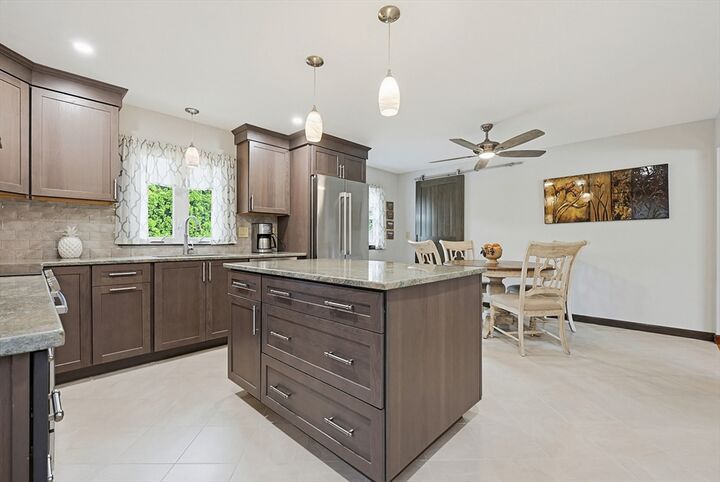Property Photo:  3 King St  RI 02809 