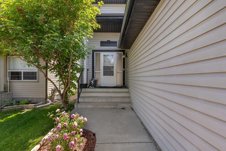Property Photo: 167 Valley Crest Close NW AB T3B 5X3