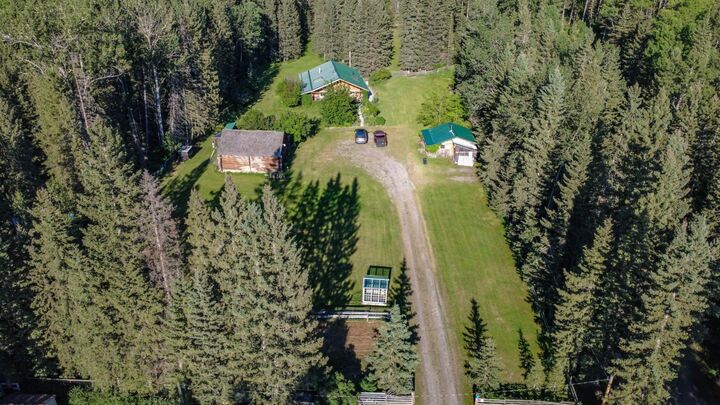 Property Photo: 32479 Highway 760 E 12 AB T0M 1X0