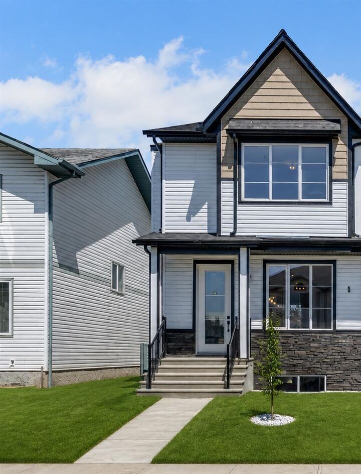 Property Photo:  28A Green Meadow Crescent  AB T1P 1H4 