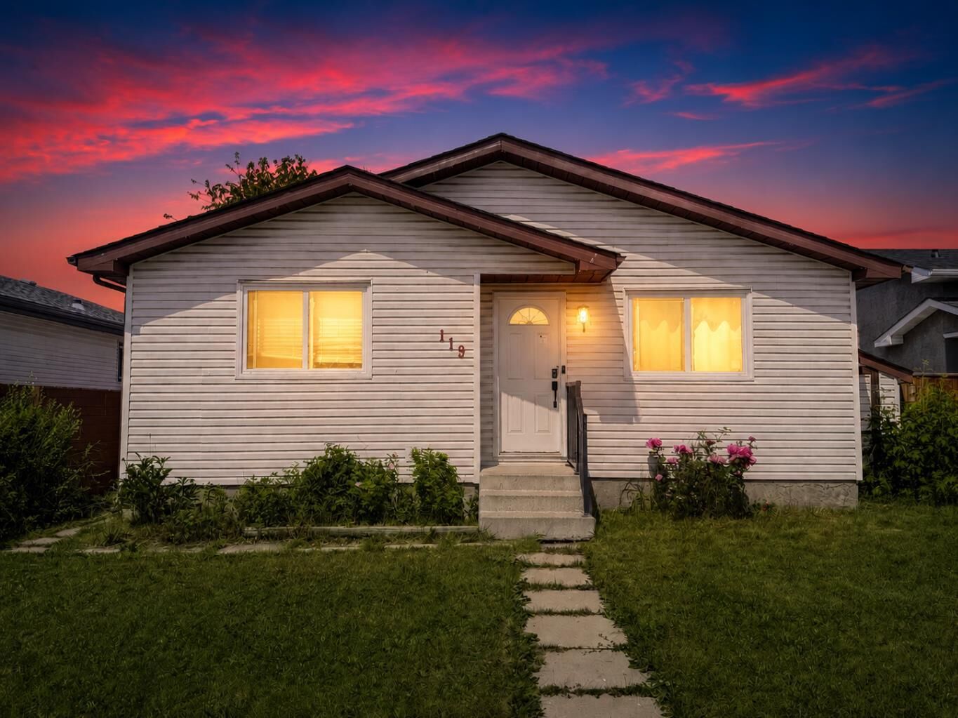 Property Photo: 119 Fallswater Crescent NE AB T3J 1B5