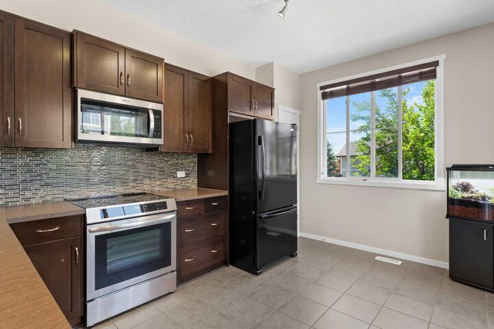 Property Photo:  58 Evansview Road NW  AB T3P 0L2 