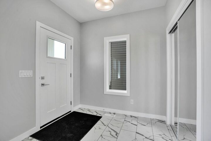 Property Photo:  284 Huxbury View NE  AB T2A 8C4 