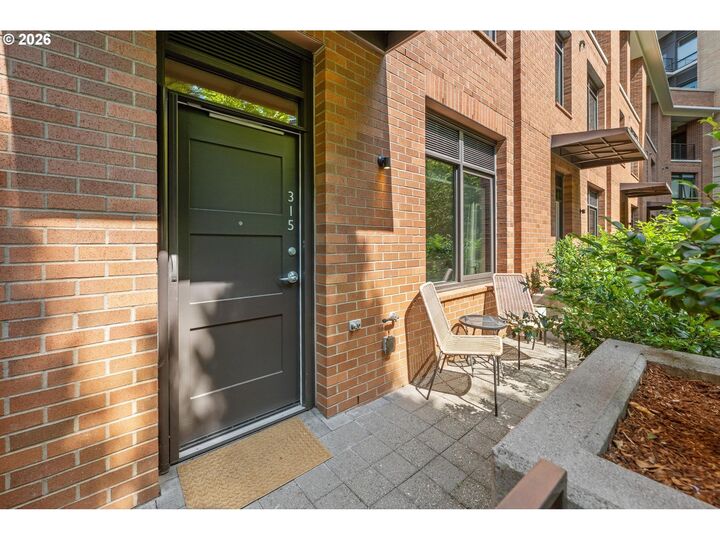 Property Photo: 2351 NW Westover Rd 315 OR 97210