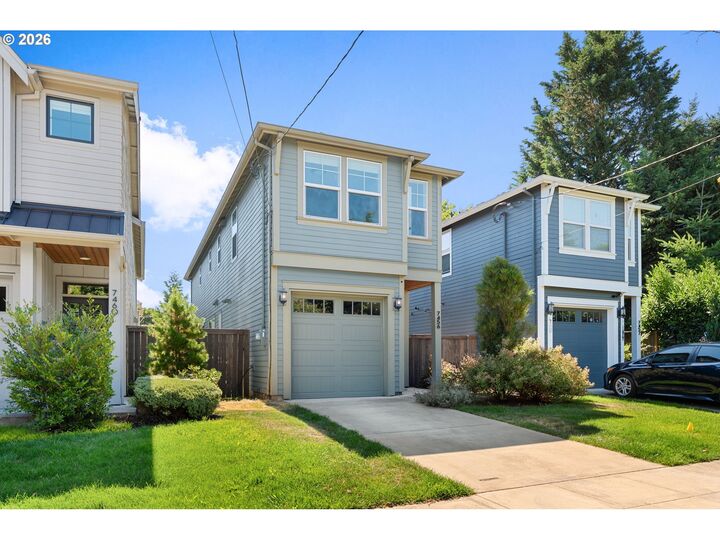 Property Photo:  7456 N Stockton Ave  OR 97203 
