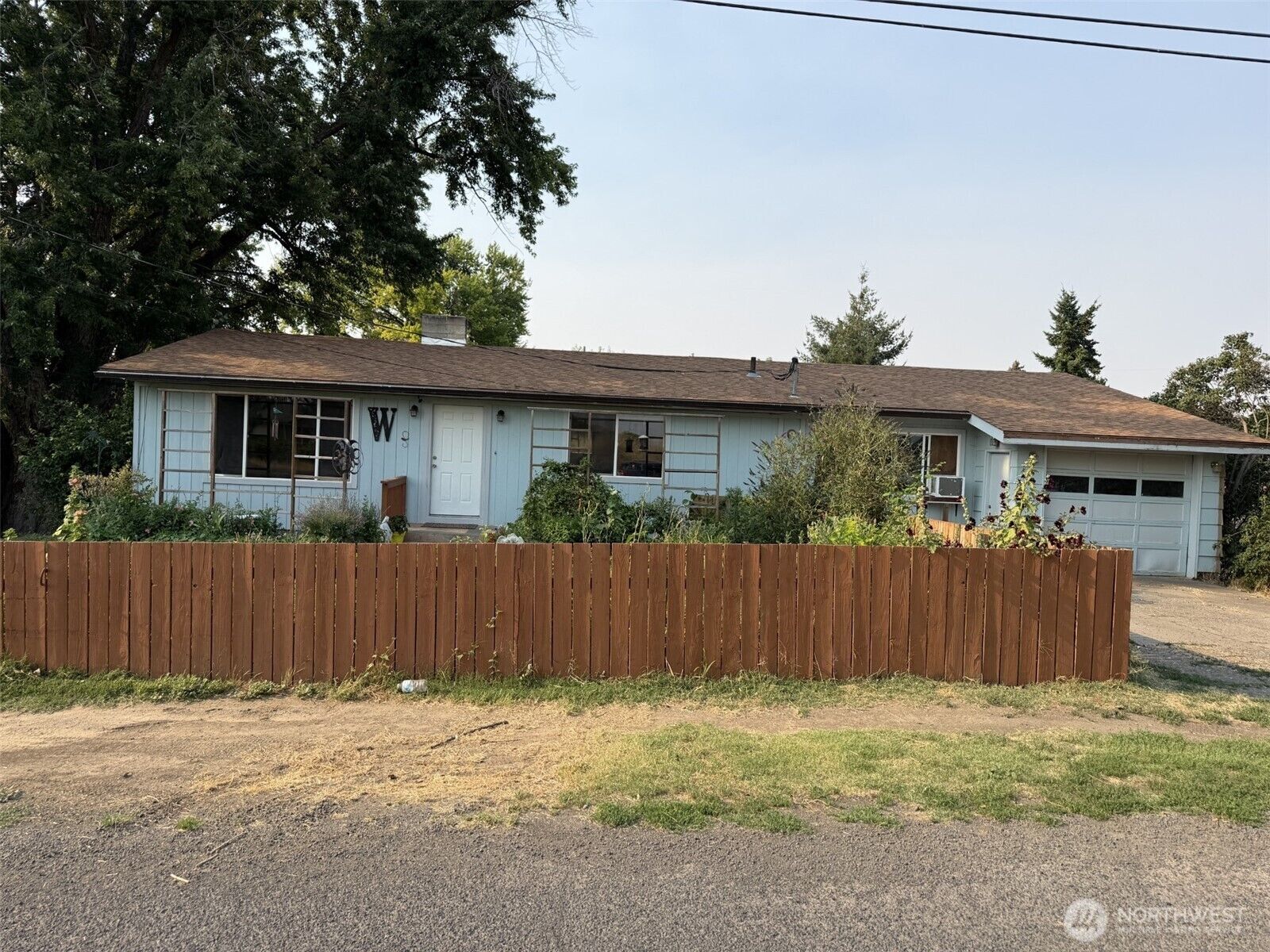 Property Photo: 956 Brickner Road WA 99324