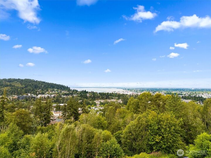 Property Photo: 904 Puget Street WA 98226