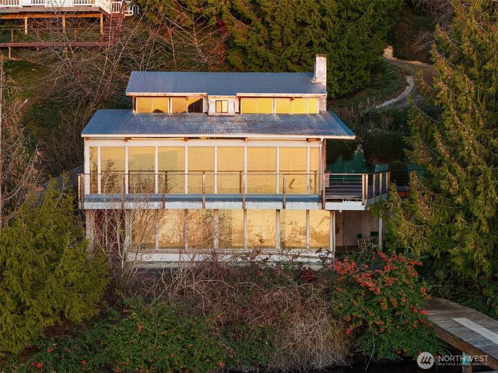 Property Photo: 8001 West Mercer Street WA 98040