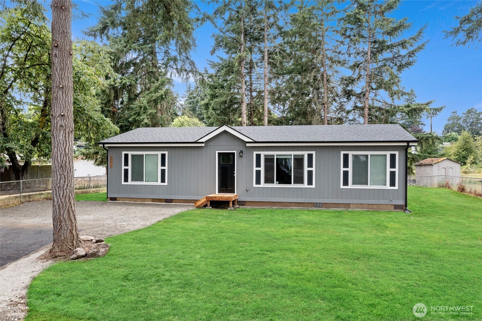 Property Photo: 20016 65th Avenue E WA 98387