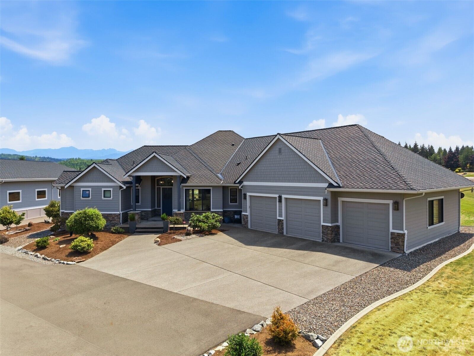 Property Photo: 28210 142nd St E WA 98321